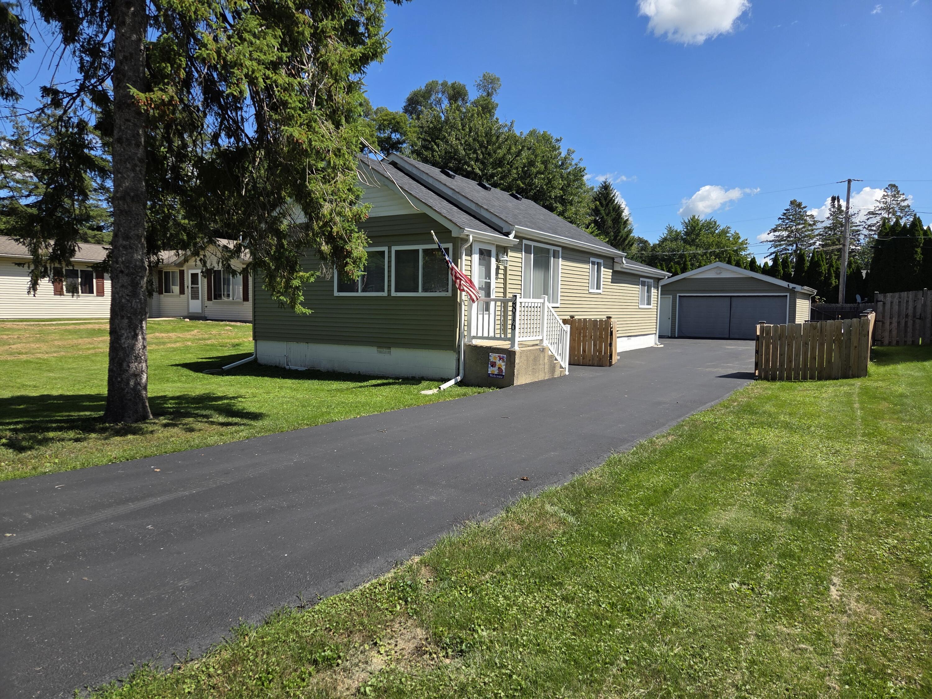 Wisconsin Lake Home for sale (MLS#: 1932622) at 2816  Mabie St, in Delavan, Wisconsin. (30 of 30)