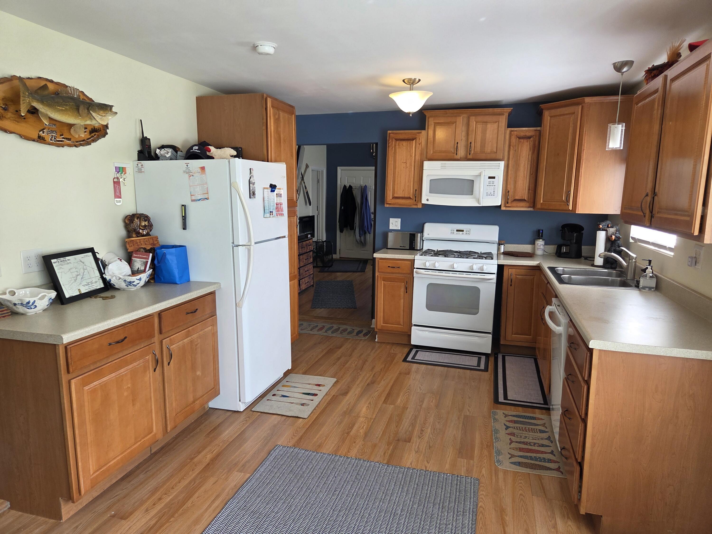 Wisconsin Lake Home for sale (MLS#: 1932622) at 2816  Mabie St, in Delavan, Wisconsin. (9 of 30)